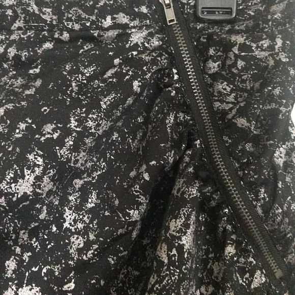 Silence + Noise Urban Outfitters Zipper Cinched Party Skirt - Picture 5 of 8